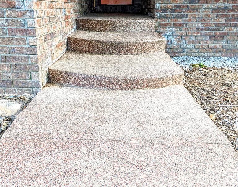 Polyurea garage floor coating with full flake broadcast
